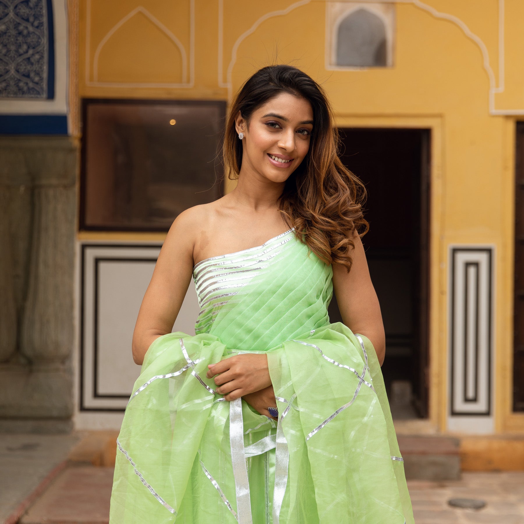 Alia Green Satin Anarkali Suit Set XXL Alia Green Satin Anarkali Suit Set XXL