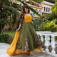 Kiyara Maslin Green Anarkali Suit Set