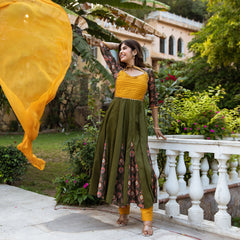 Kiyara Maslin Green Anarkali Suit Set